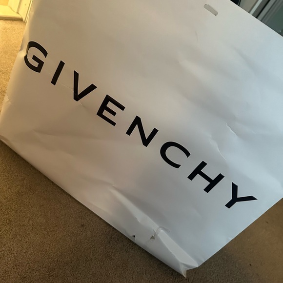Real AUTHENTIC GIVENCHY BOOTS SIZE 40(us 10)I wear a us 8 in women run small - Picture 4 of 11